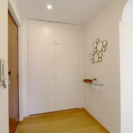 Beguest Sunlight Apartment